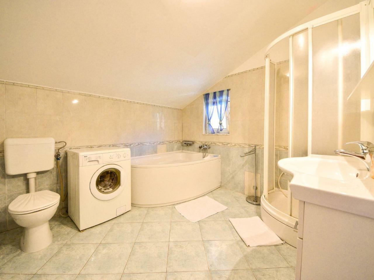 Apartment Olga-5 By Interhome Banjol エクステリア 写真